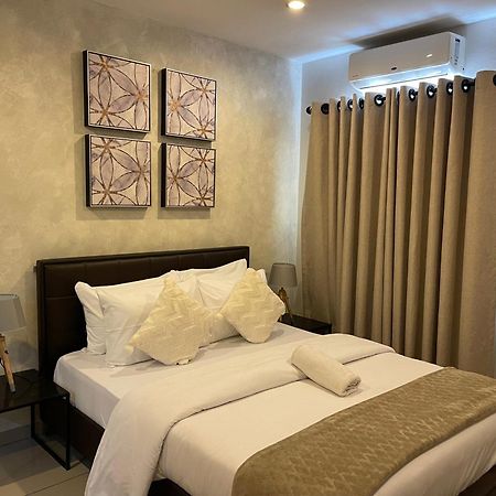 The Gallery Suites By Olive Gold Акра Екстериор снимка